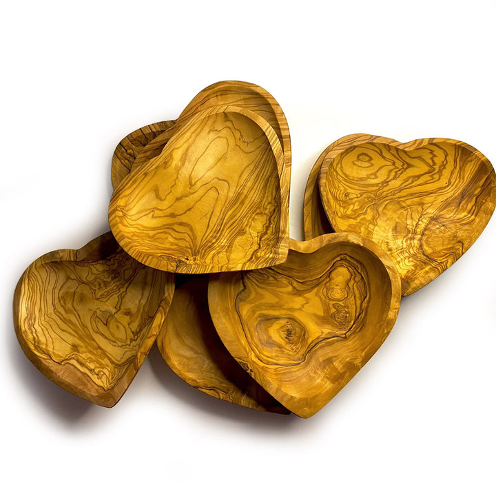 Olive Wood Heart Rolling Tray - PILOTDIARY