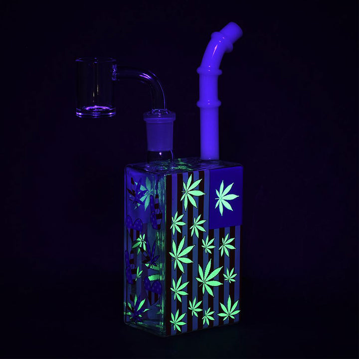 Patriotic Leaf Juice Box Glass Dab Rig - pilotdiary