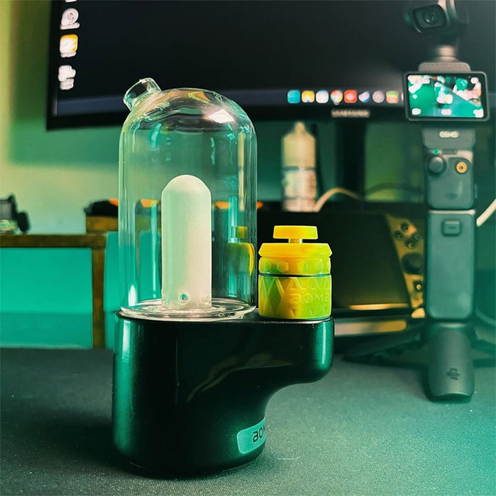 Bomb Pro Portable Dab Rig in black color