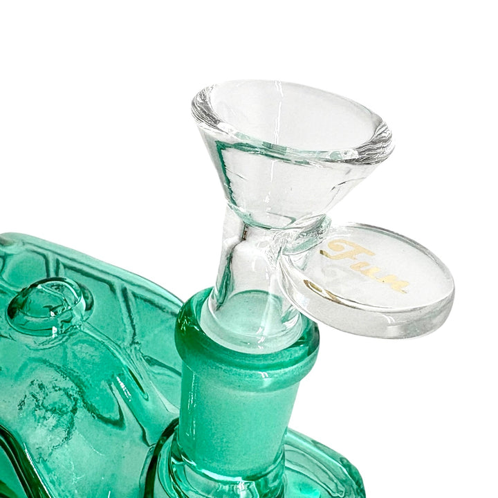 Close-up of thick 14mm bowl on Car Shape Mini Bong