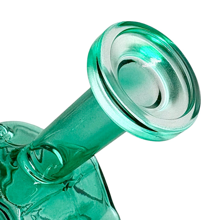 Mouthpiece of Car Shape Mini Bong – smooth and ergonomic