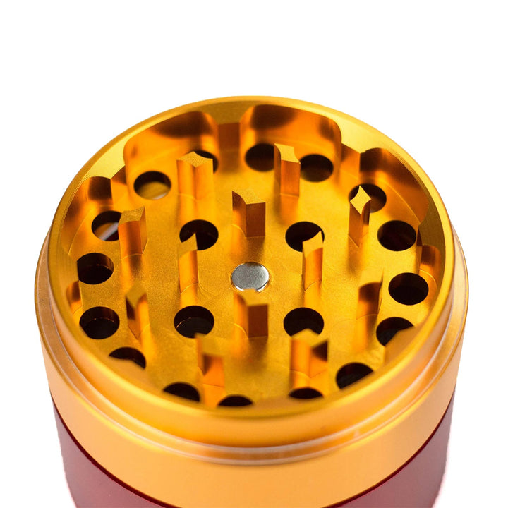 Close-up of XTREME Metal Grinder’s sharp diamond-shaped grinding teeth