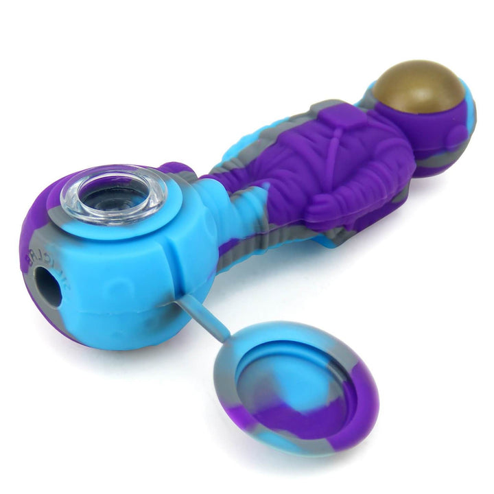 Close-up of built-in bowl inside moon-shaped base of Astronaut Dabbing Straw, perfect for dry herb