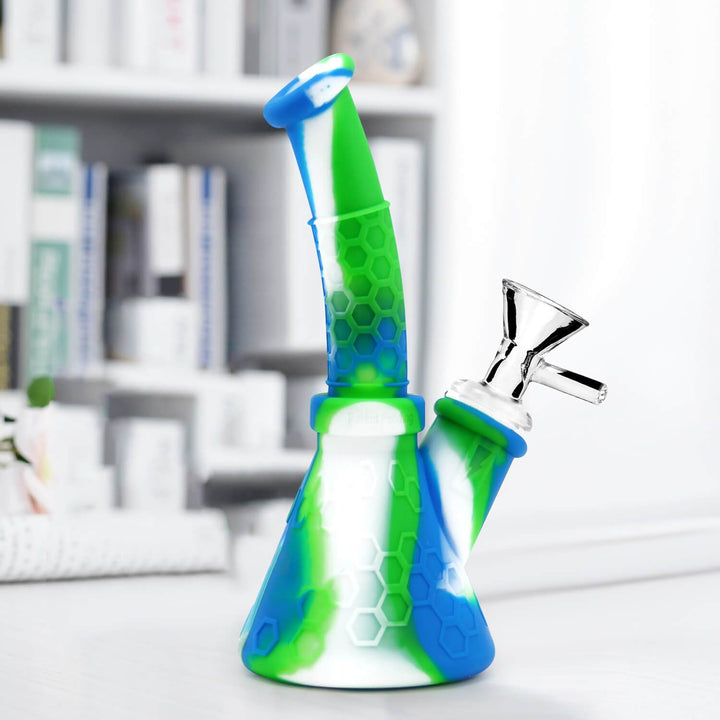 Silicone Beaker Bong portable and easy-to-clean for outdoor adventures