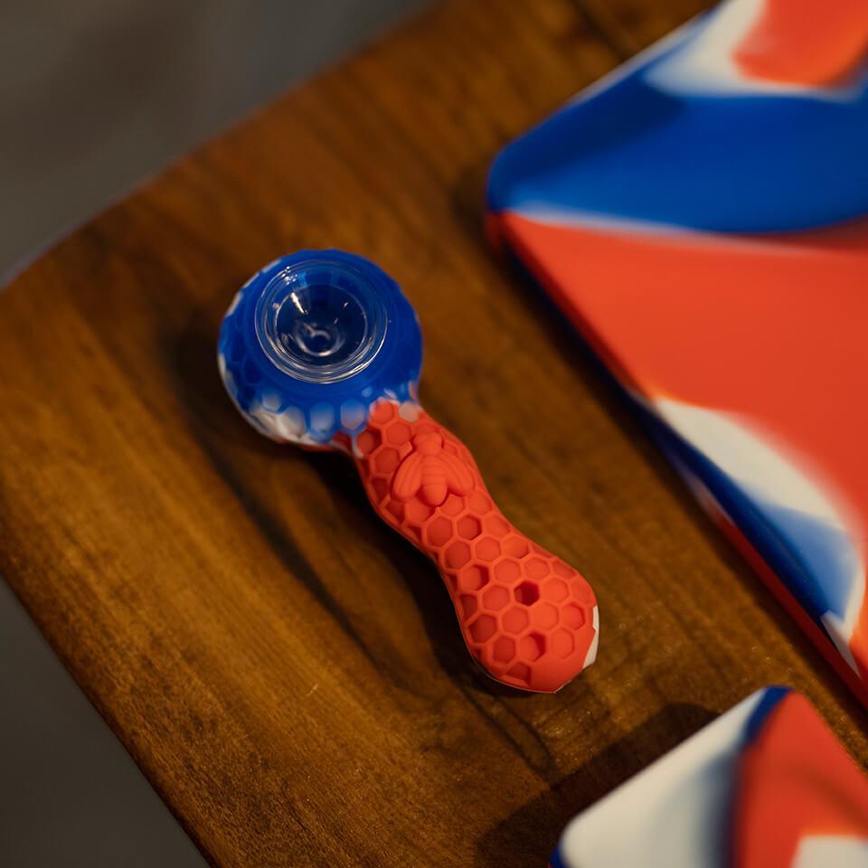 Silicone Pipe With Glass Bowl - PILOT DIARY